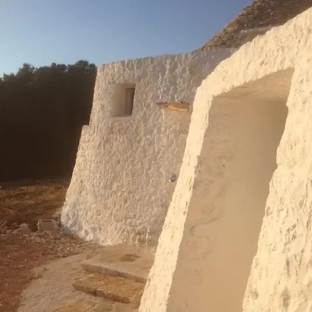 ベッド・アンド・ブレックファスト Borgo Trulli 1789 オストゥーニ