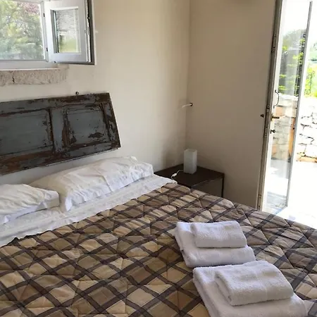 Borgo Trulli 1789 4* オストゥーニ