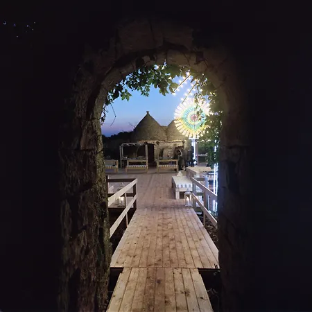 Frühstückspension Borgo Trulli 1789 3*