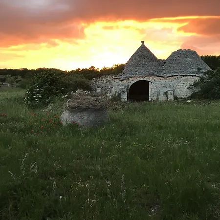 Borgo Trulli 1789 オストゥーニ