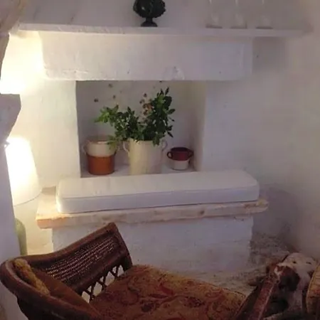 Frühstückspension Borgo Trulli 1789 3*